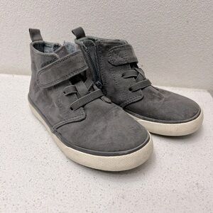 🦋 Gray Boys hightop sneakers. Shoes with Velcro Strap. Size 9